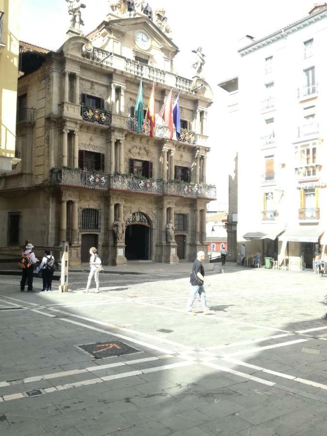 Апартаменты Balcon Curva De Estafeta - Centro Памплона Экстерьер фото
